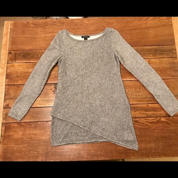 White House Black Market Size Med Asymmetric Tunic - Picture 2 of 6